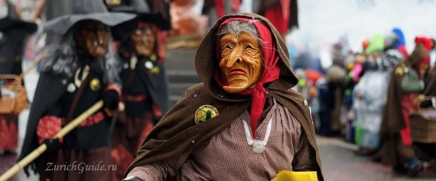 A carnival mask at the Lucerne Fasnacht