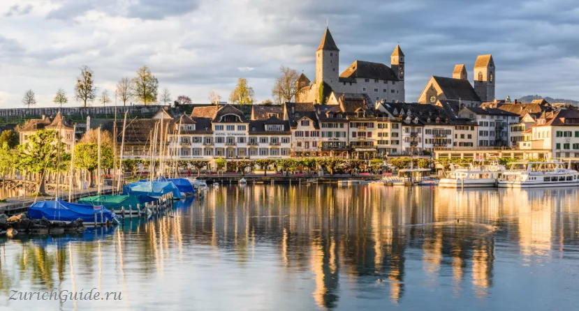 Rapperswil on Lake Zurich with its castle above the harbour